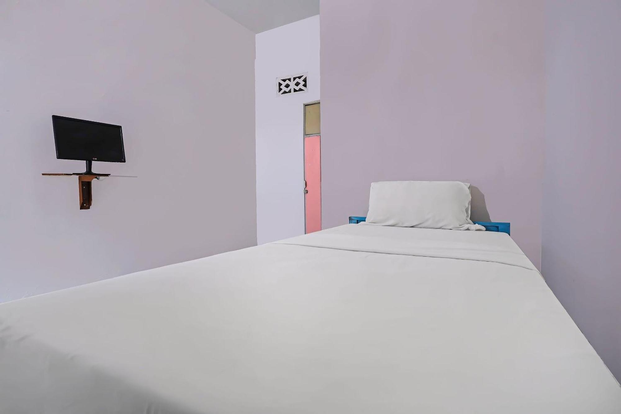 Spot On 92421 City Kost Syariah Pangkal Pinang Exterior foto